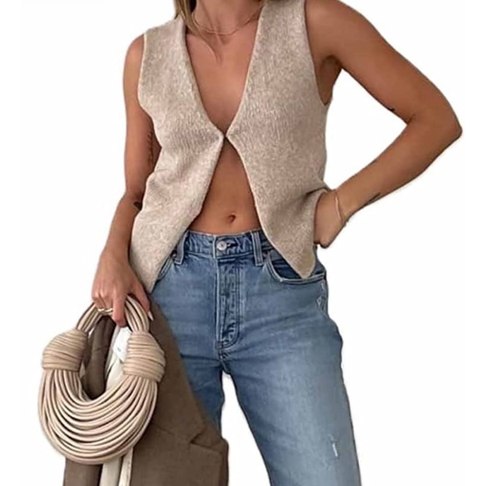 Knit hook vest top